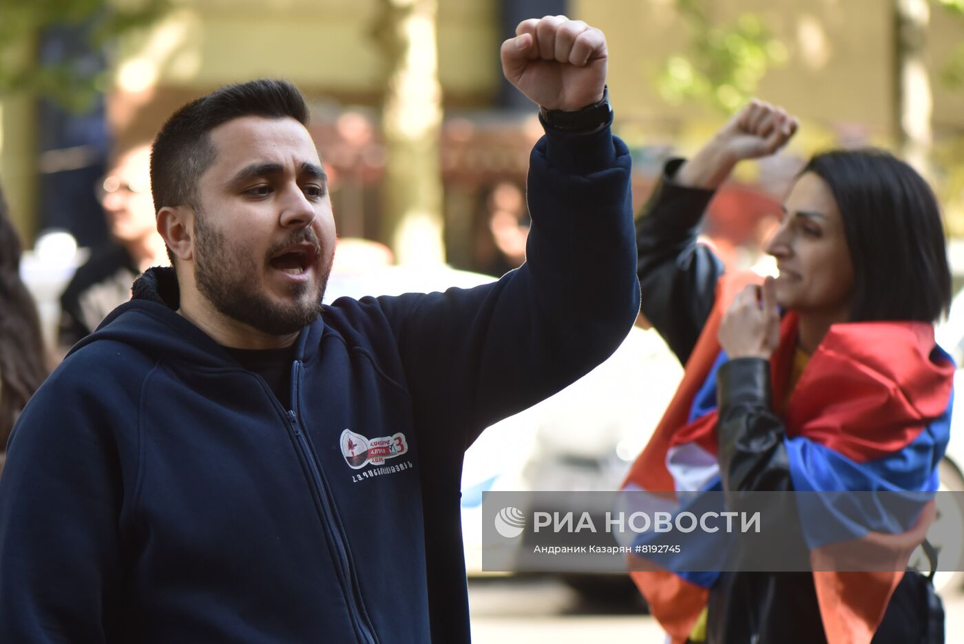 Акции протеста оппозиции продолжаются в Ереване