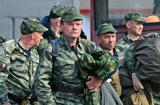 Резервисты прибыли в Брестскую область на сборы территориальных войск Беларуси