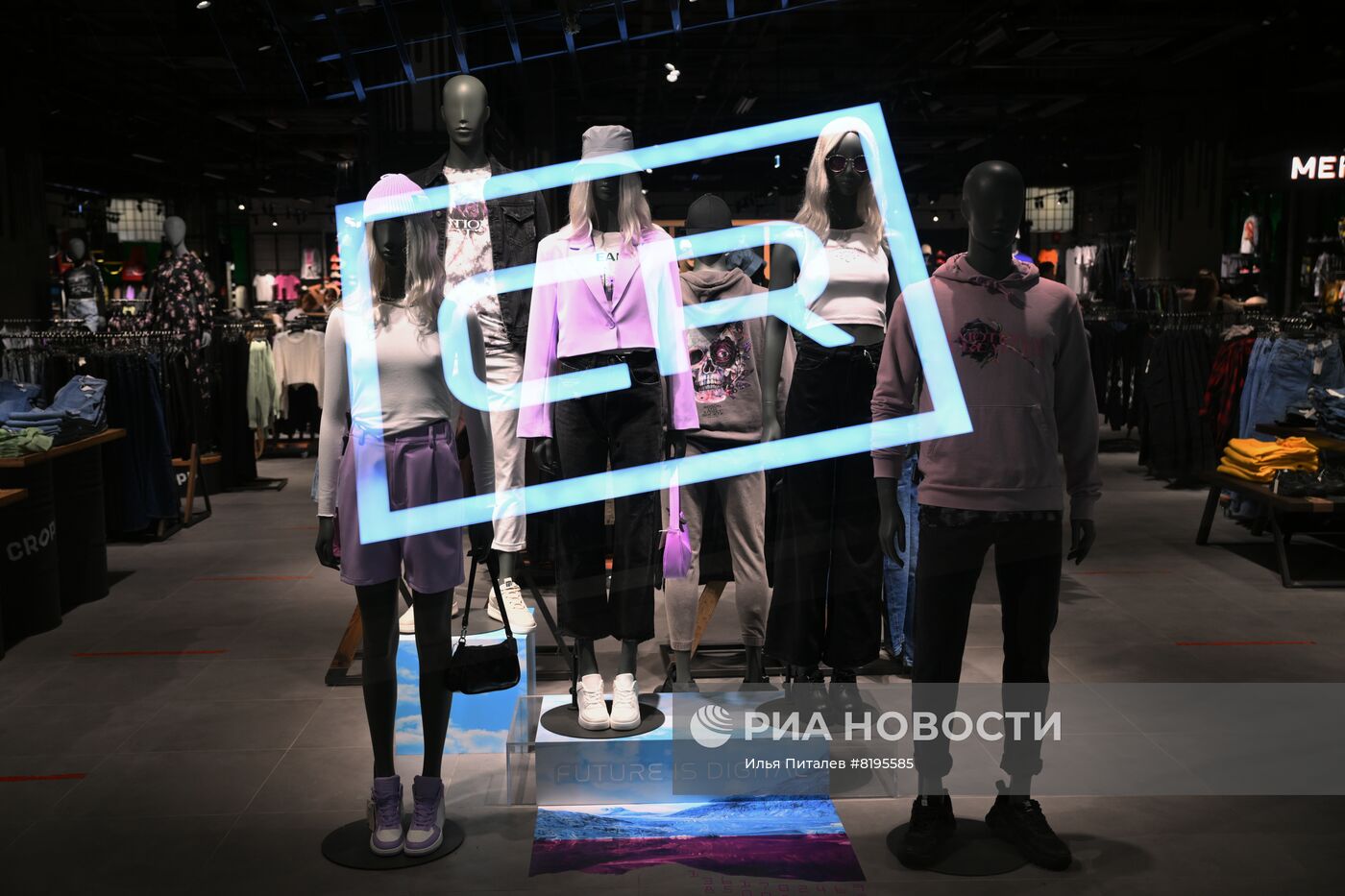 Магазины Reserved, Cropp, Sinsay, Mohito и House возобновляют работу под новыми названиями