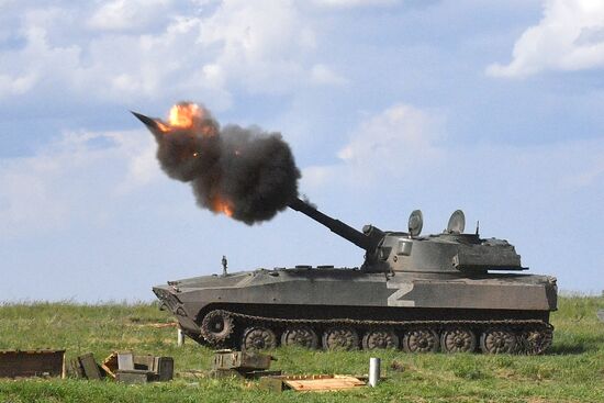 Военные ДНР стреляют агитснарядами с листовками по позициям ВСУ