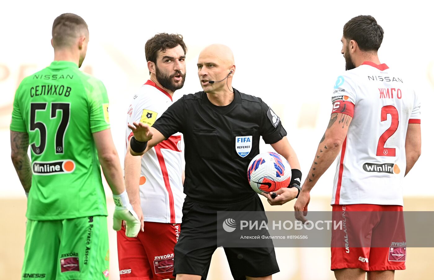 Футбол. РПЛ. Матч "Химки" - "Спартак"
