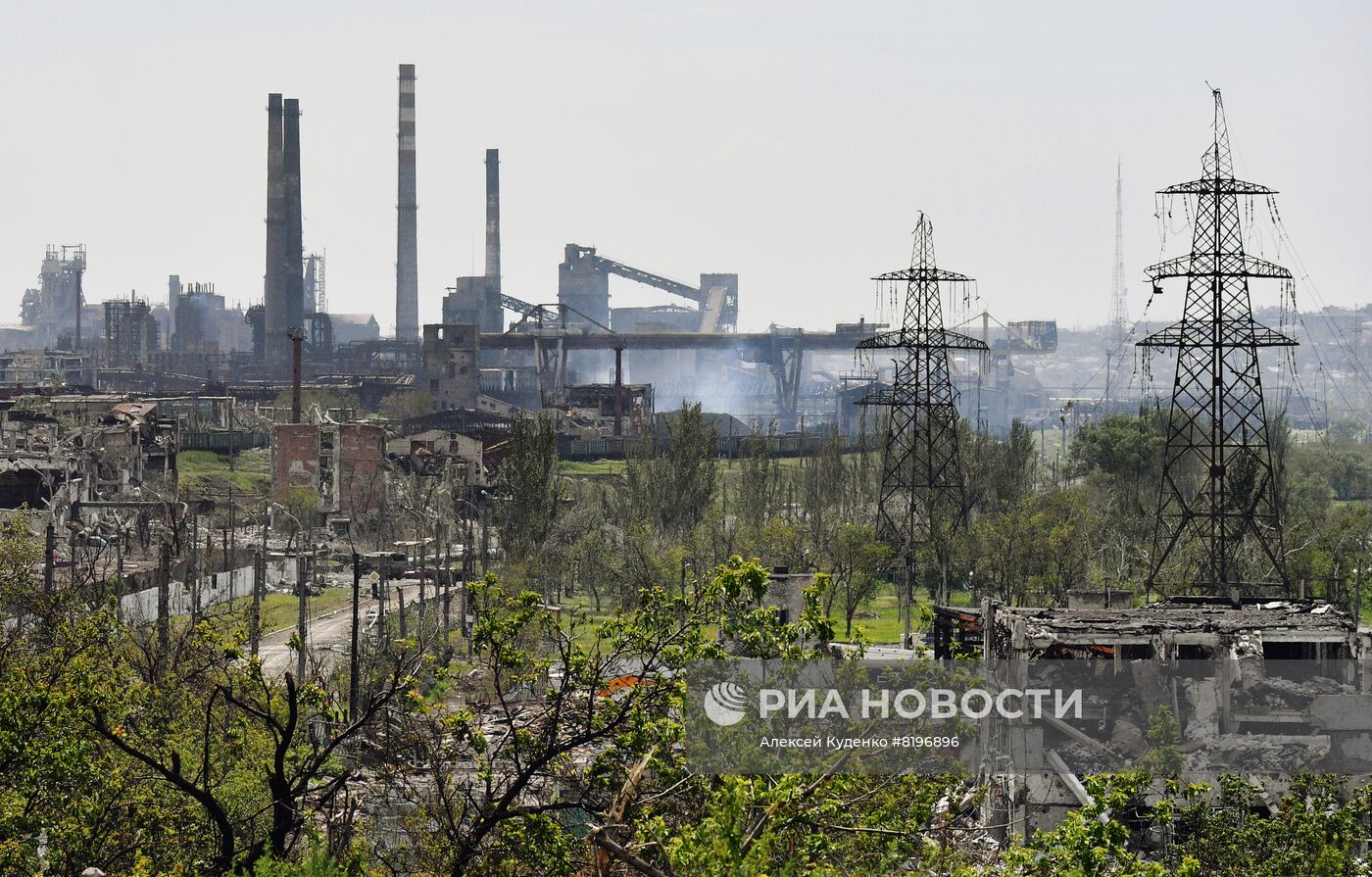 Разминирование территории комбината "Азовсталь" в Мариуполе