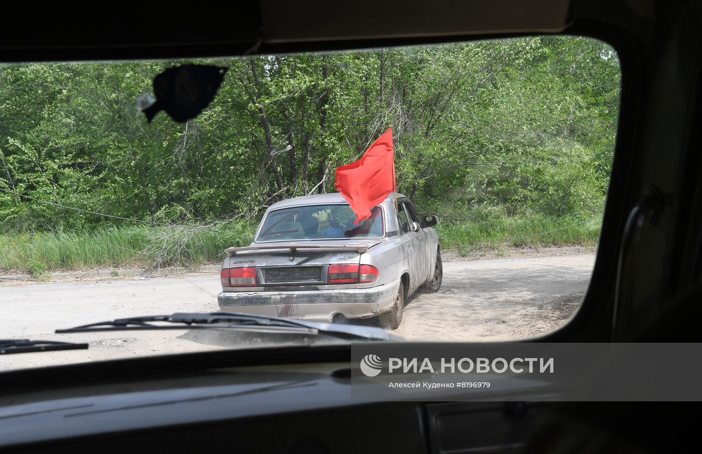 Разминирование территории комбината "Азовсталь" в Мариуполе