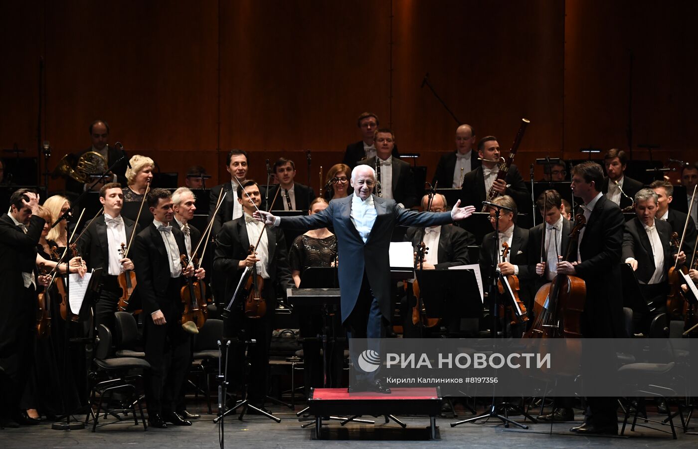 Гала-концерт к юбилею певицы Маквалы Касрашвили