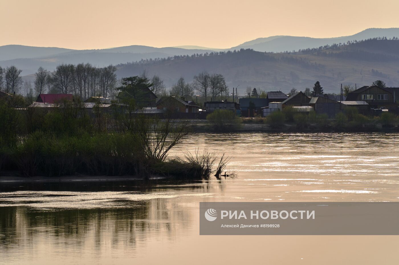 Сыстыг-Хем Республика Тыва. Река Сыстыг Хем Республика Тыва. Река Селенга Улан Удэ. Могоча Забайкальский.