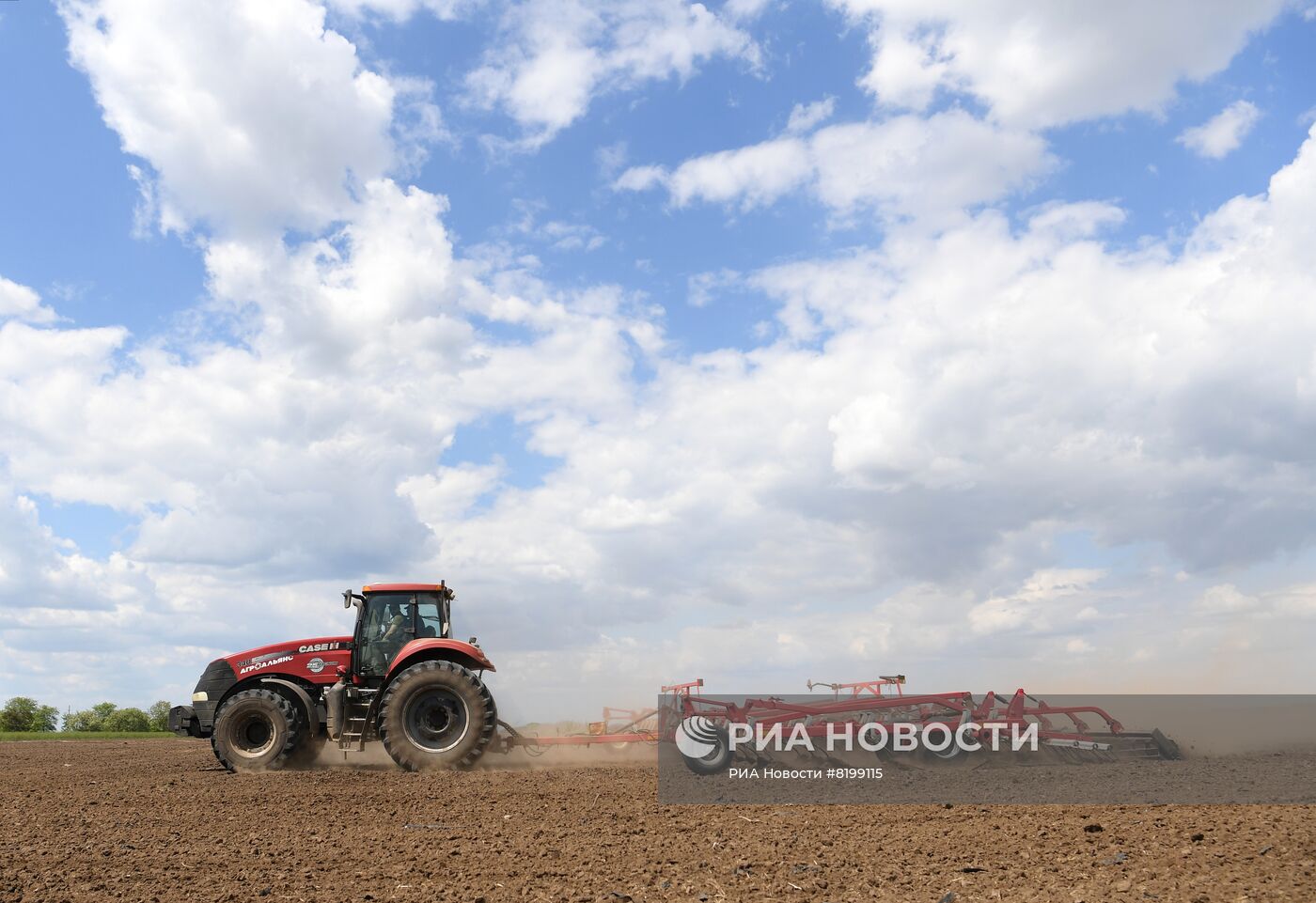 Работа фермеров на освобожденной территории