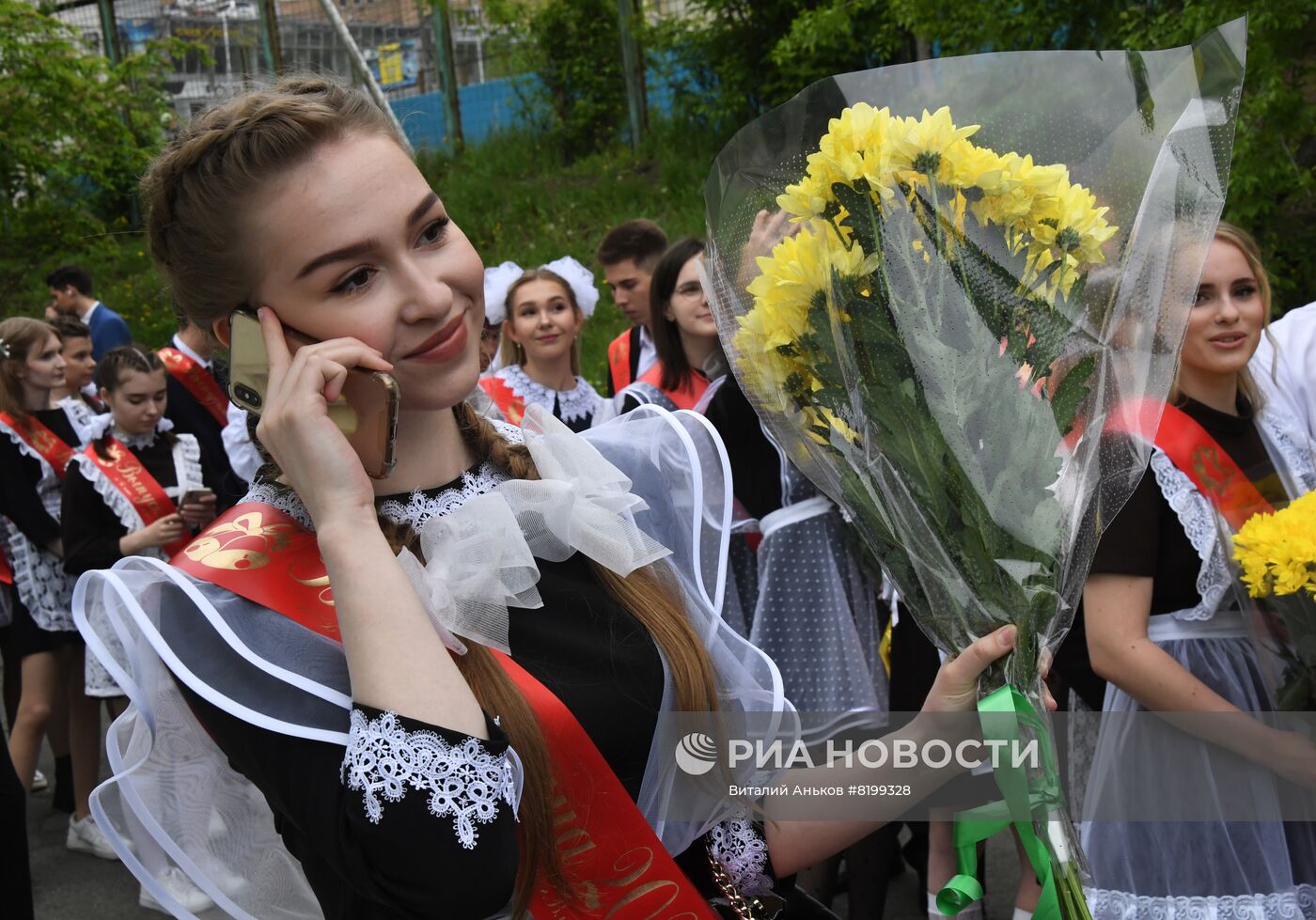 Последний звонок в городах России