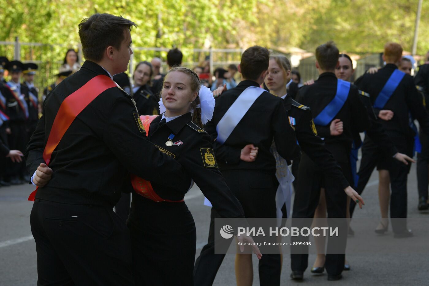 Последний звонок в городах России