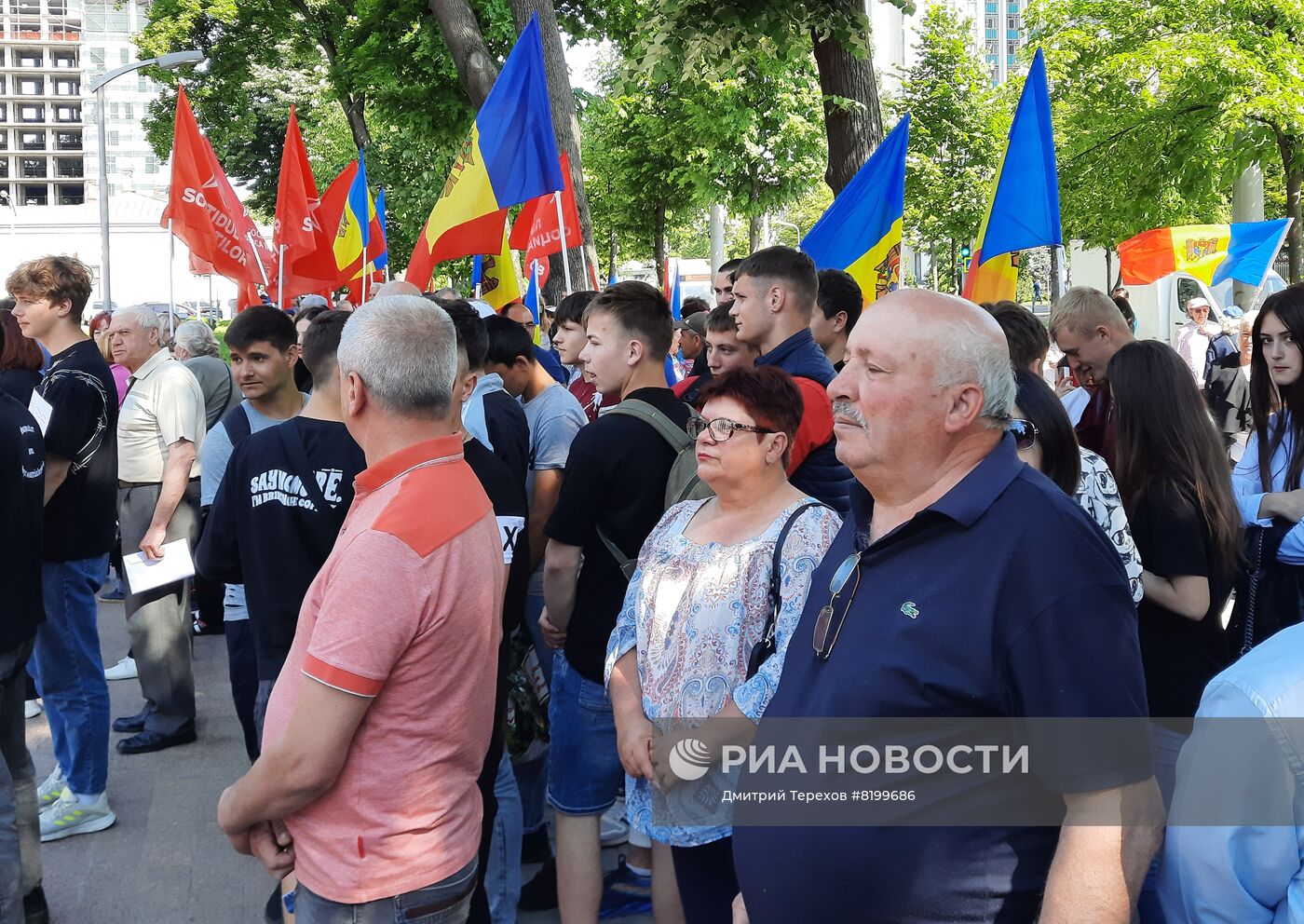 Митинг в поддержку экс-президента Молдавии И. Додона в Кишиневе