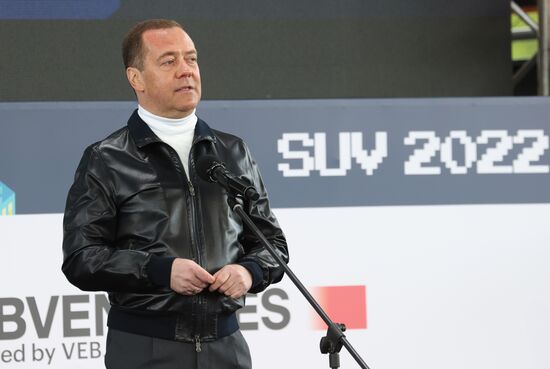 Д. Медведев выступил на открытии X юбилейной конференции "Startup Village"