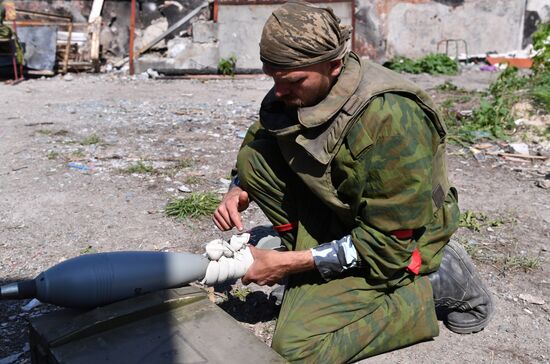 Работа минометных расчетов Народной милиции ЛНР