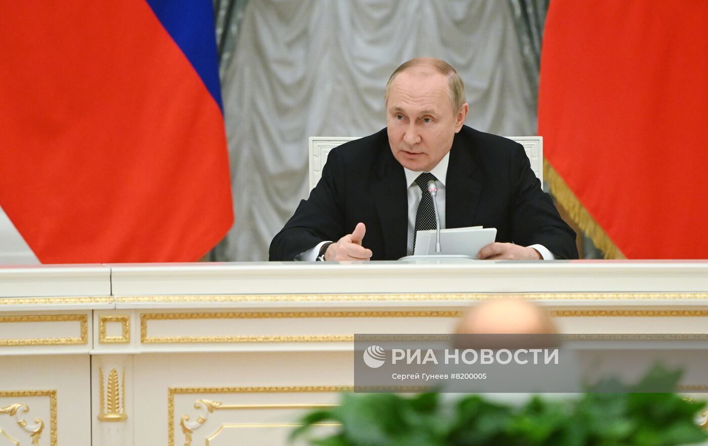 Президент РФ В. Путин провел заседание президиума Госсовета