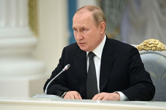 Президент РФ В. Путин провел заседание президиума Госсовета