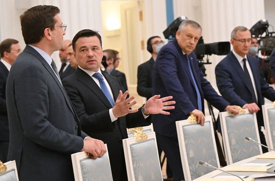 Президент РФ В. Путин провел заседание президиума Госсовета