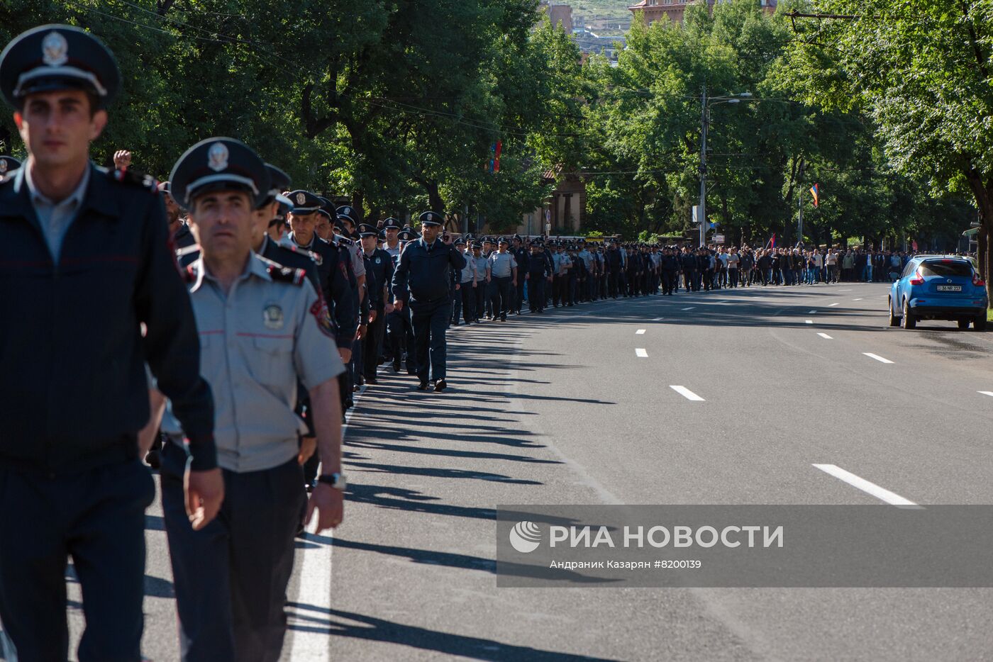 Оппозиция продолжает митинги в Ереване