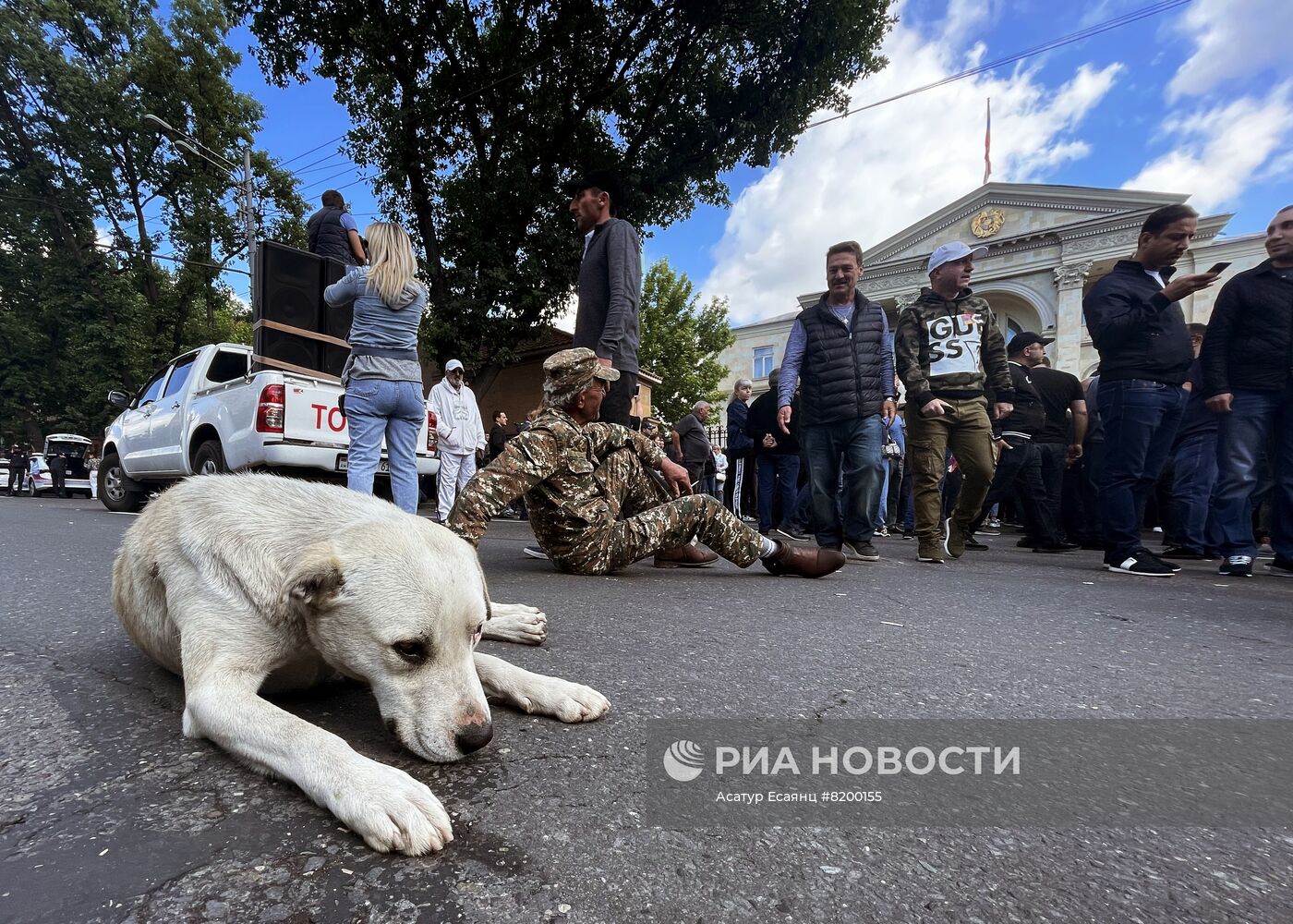 Оппозиция продолжает митинги в Ереване