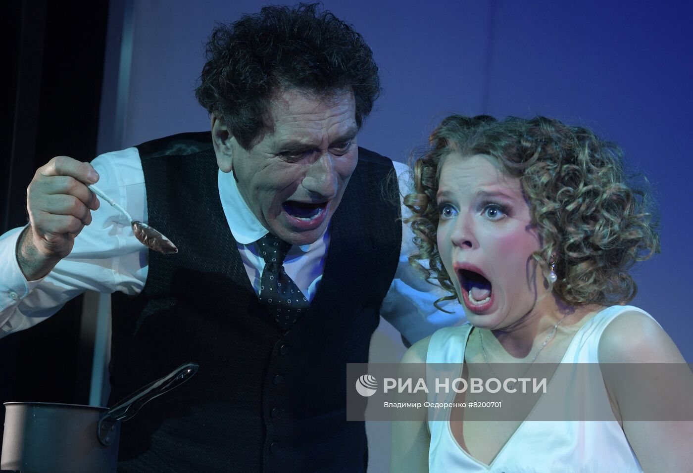 Спектакль "Обратная сторона медали" в театре имени Евг. Вахтангова