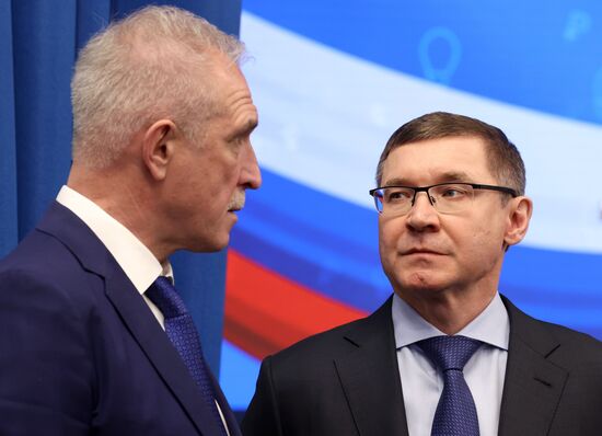 Пленарное заседание "Предпринимательство в новой экономической реальности"