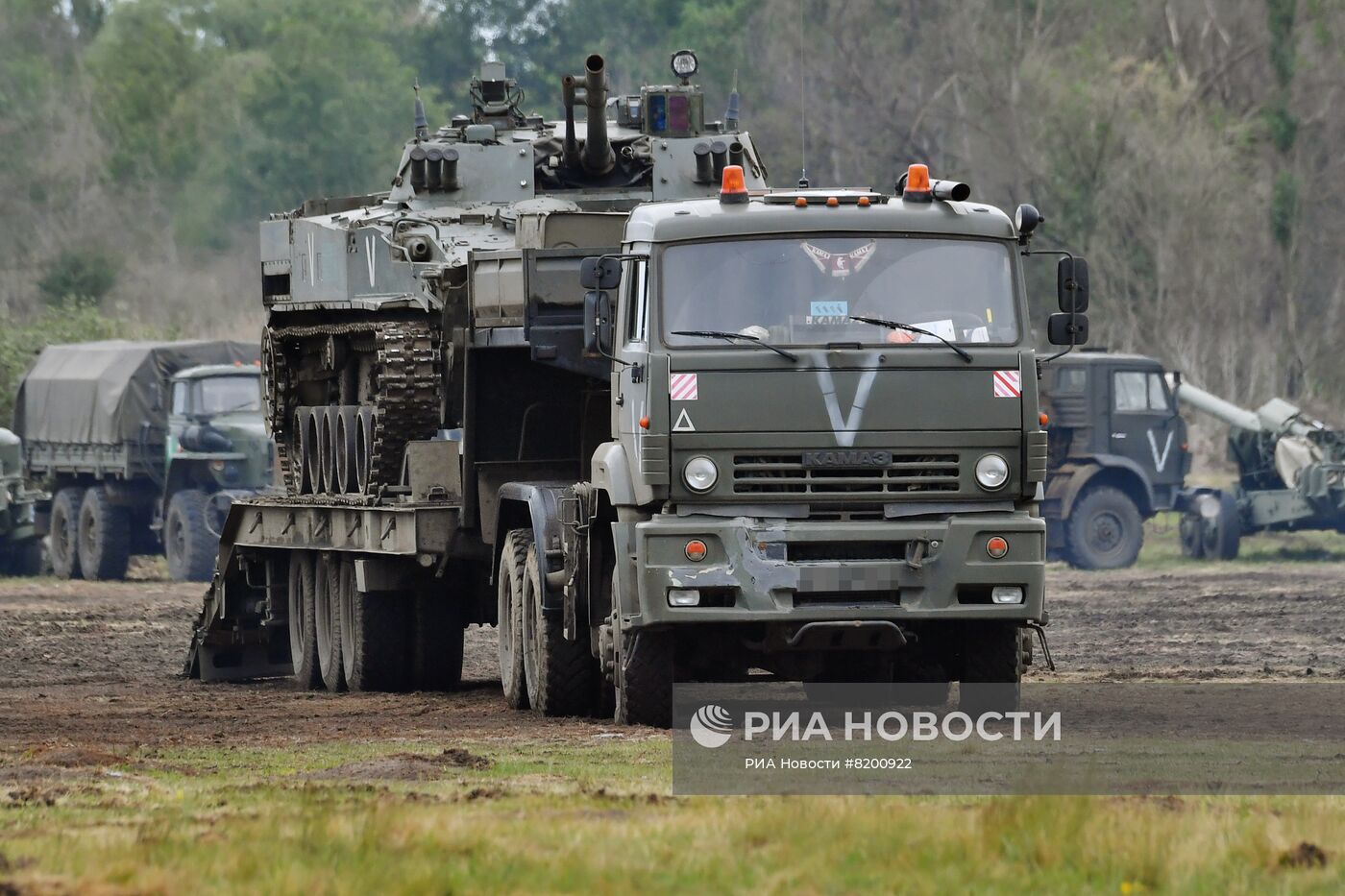 Работа ремонтно-восстановительного полка ВС РФ в зоне спецоперации | РИА  Новости Медиабанк