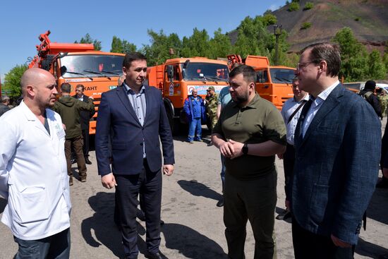В ДНР передали технику и машины скорой помощи из Самарской области