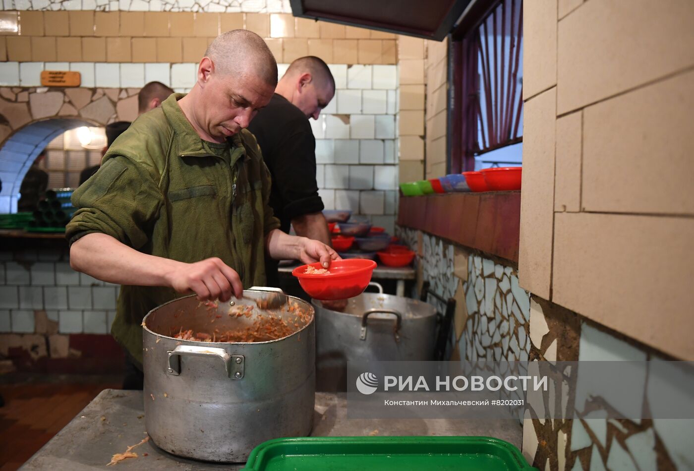 Украинские военнопленные в исправительном учреждении ДНР