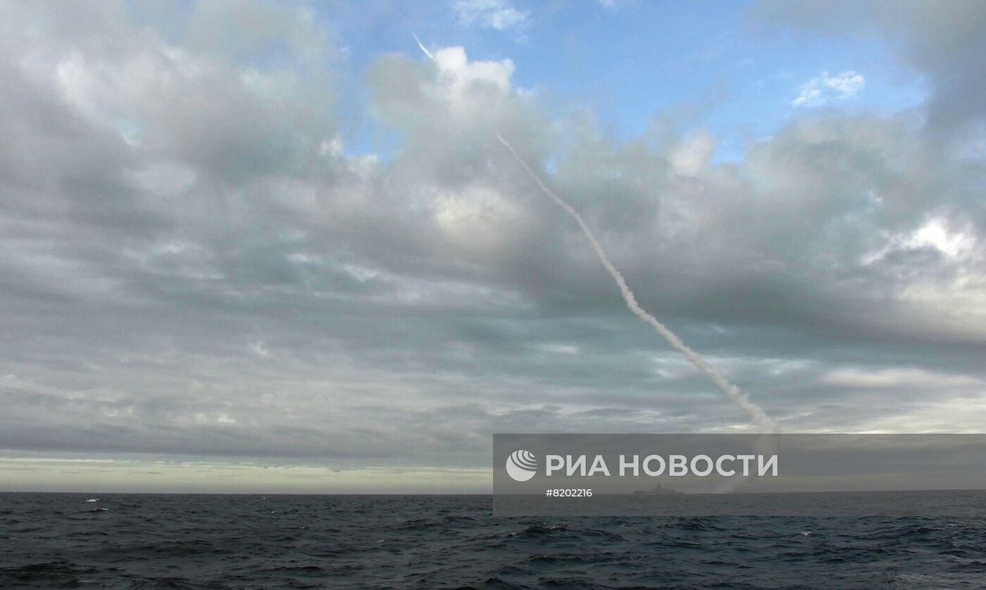 Запуск ракеты "Циркон" с фрегата "Адмирал Горшков" в Баренцевом море