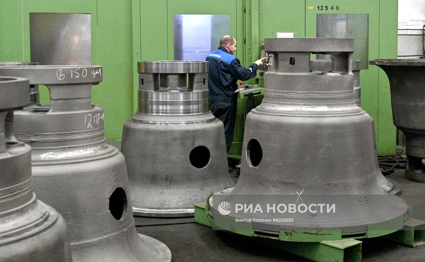 Производство самосвалов БелАЗ на Белорусском автомобильном заводе 