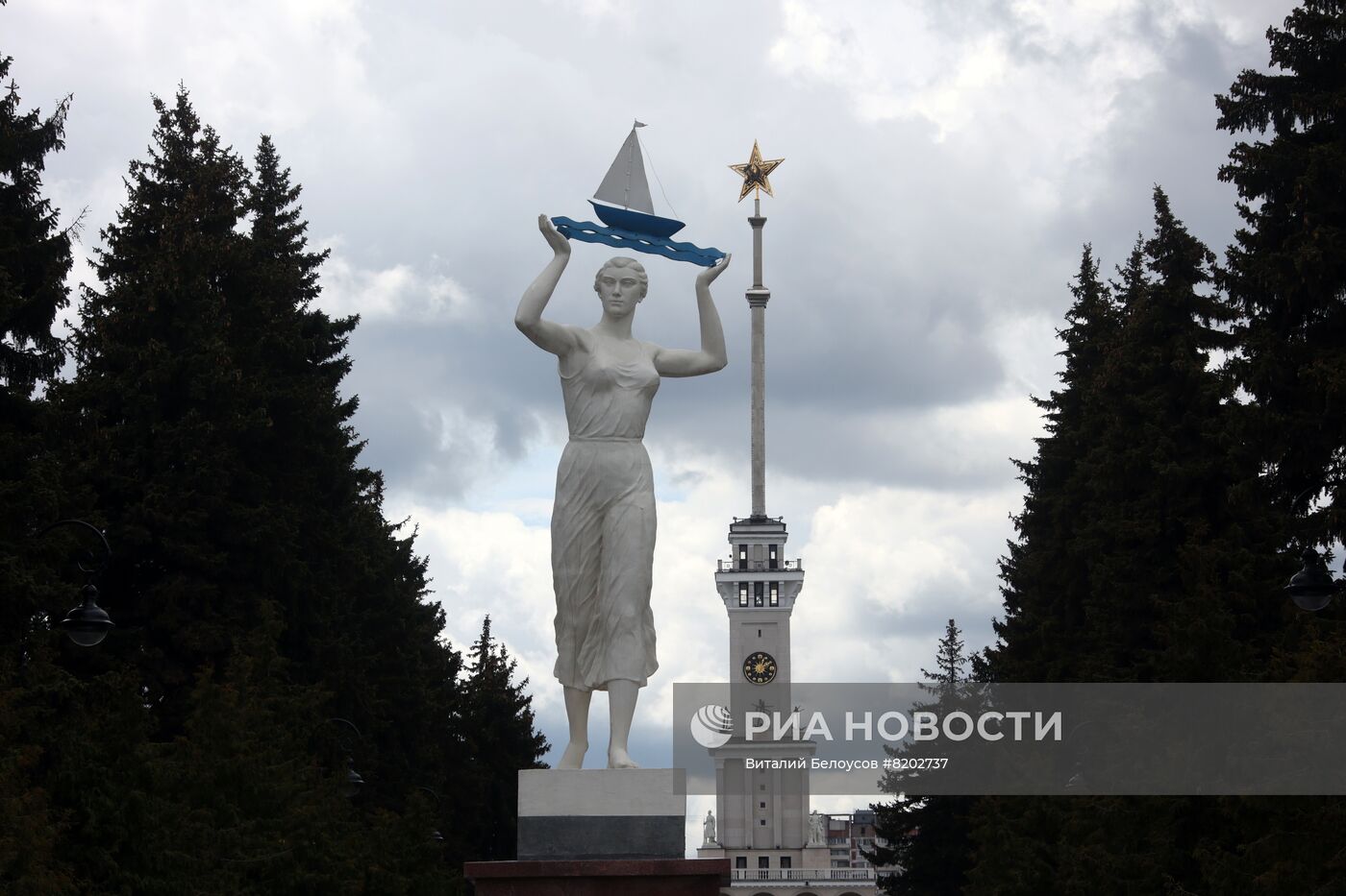 Скульптура "Водный путь"