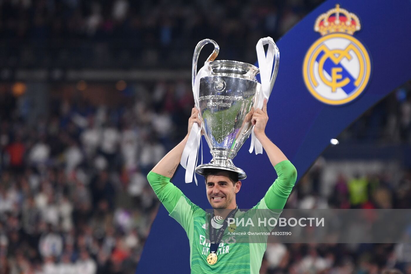 Футбол. Лига чемпионов. Финал. Матч "Ливерпуль" - "Реал"