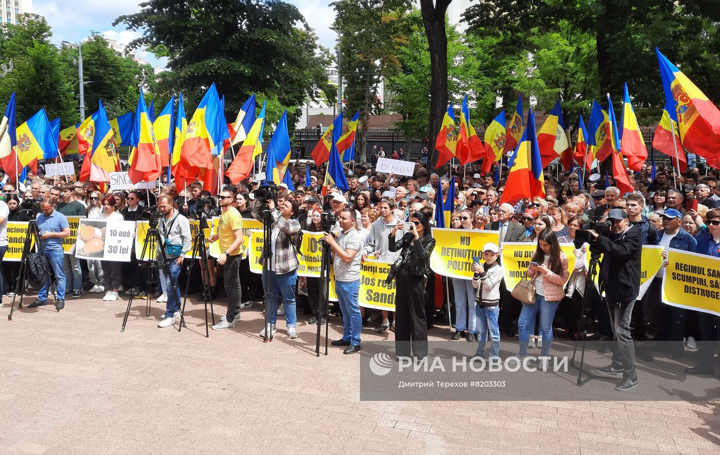 Акция протеста сторонников И. Додона в Кишиневе