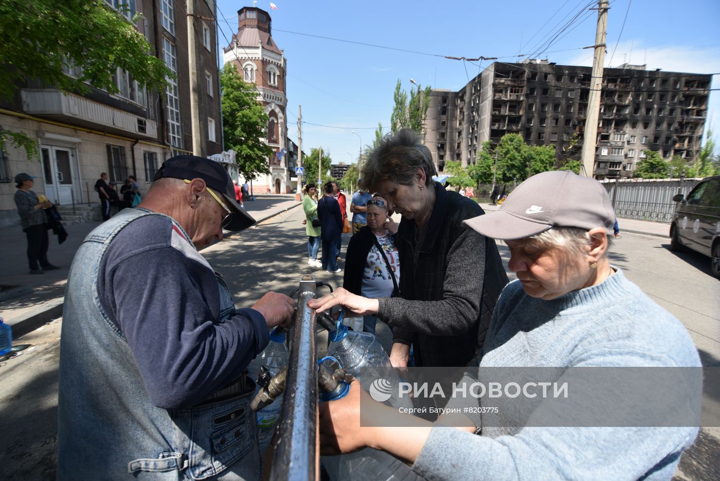 Добровольцы из Ханты-Мансийска с гуманитарной миссией в ДНР
