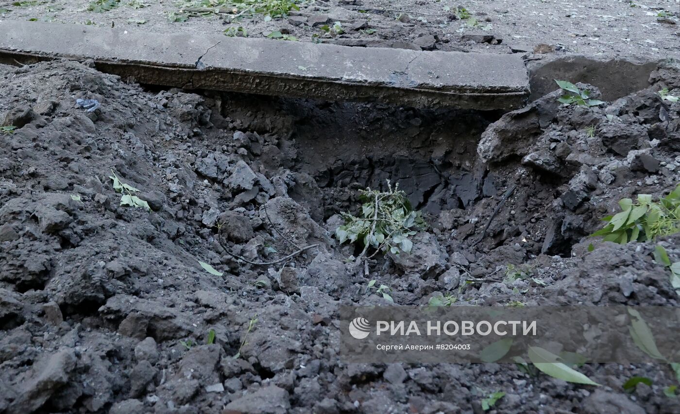 Последствия обстрелов в Донецке