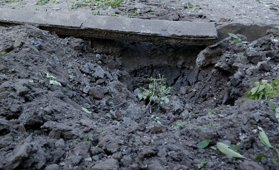 Последствия обстрелов в Донецке