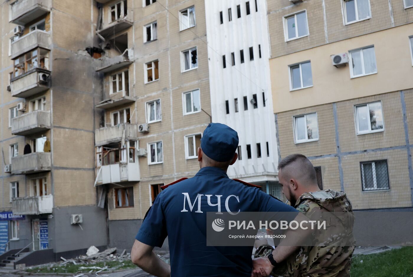 Последствия обстрелов в Донецке