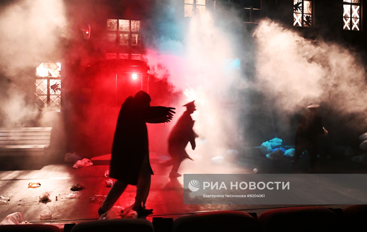 Спектакль "Елизавета Бам" в театре "Сатирикон"