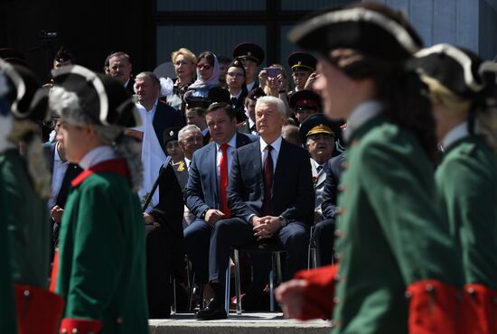 Парад кадет на Поклонной горе 