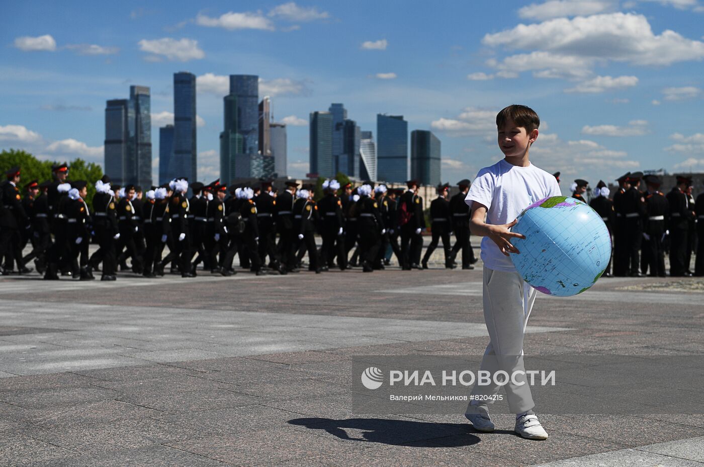 Парад кадет на Поклонной горе