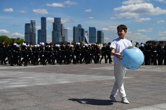 Парад кадет на Поклонной горе 