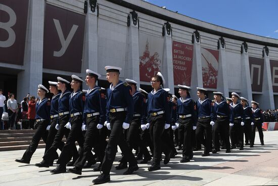 Парад кадет на Поклонной горе 