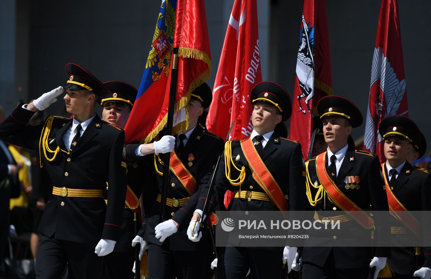 Парад кадетов на Поклонной горе