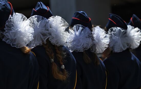 Парад кадетов на Поклонной горе 