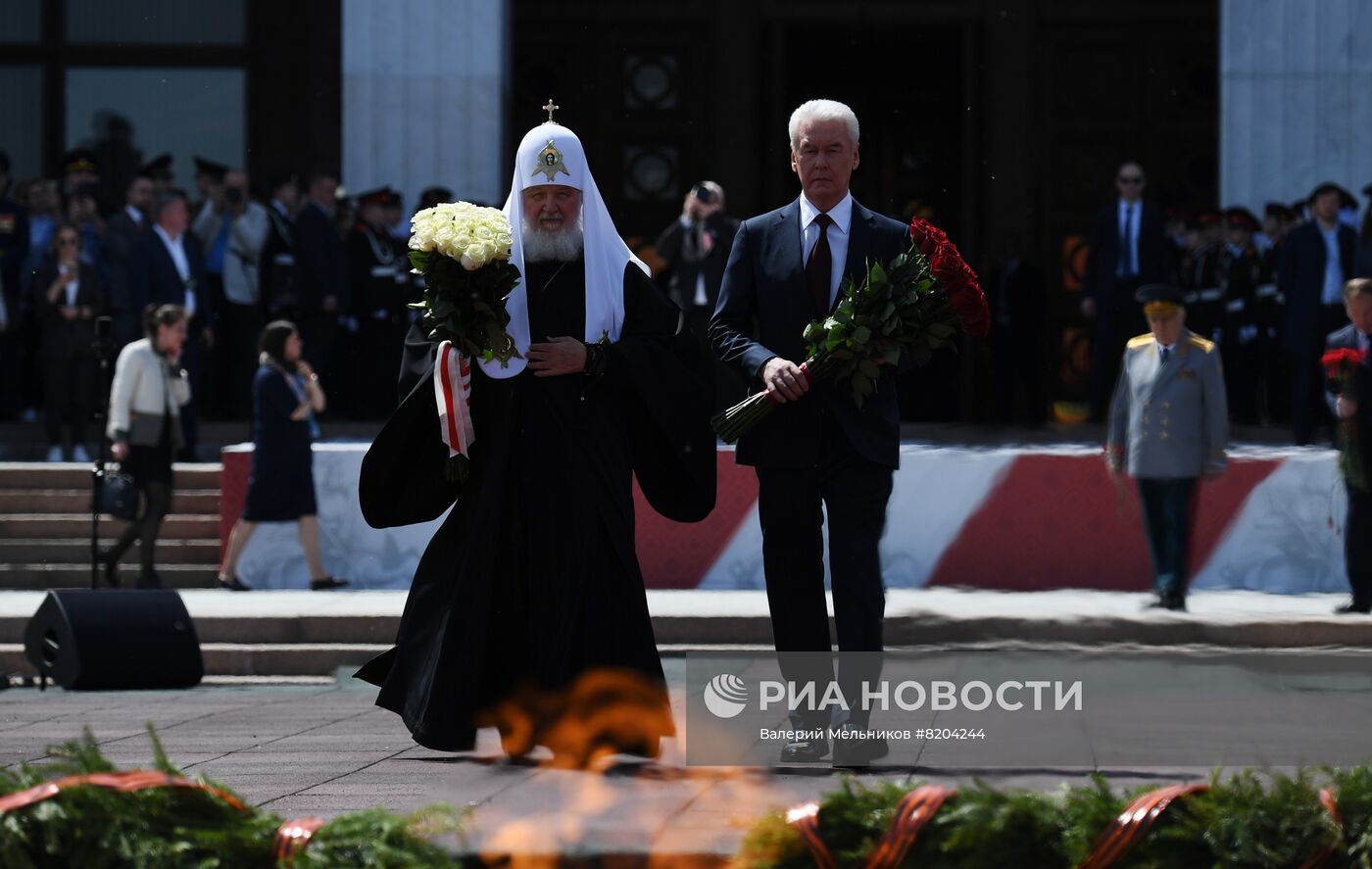 Парад кадетов на Поклонной горе 