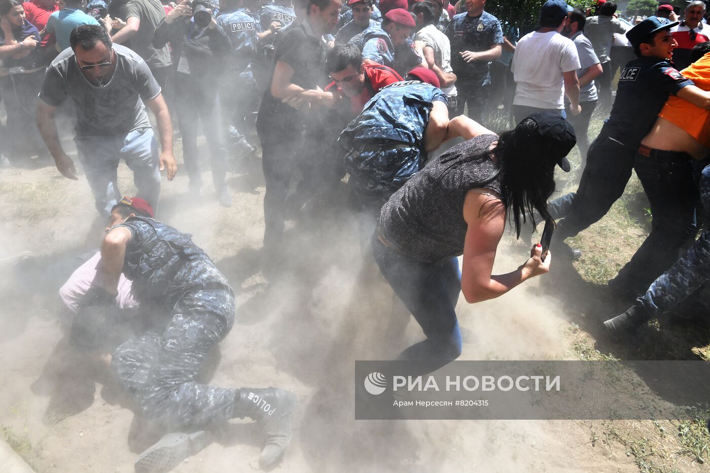 Акция оппозиции проходит в центре Еревана