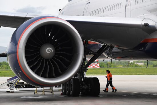 Авиаспоттинг в Международном аэропорту Владивостока