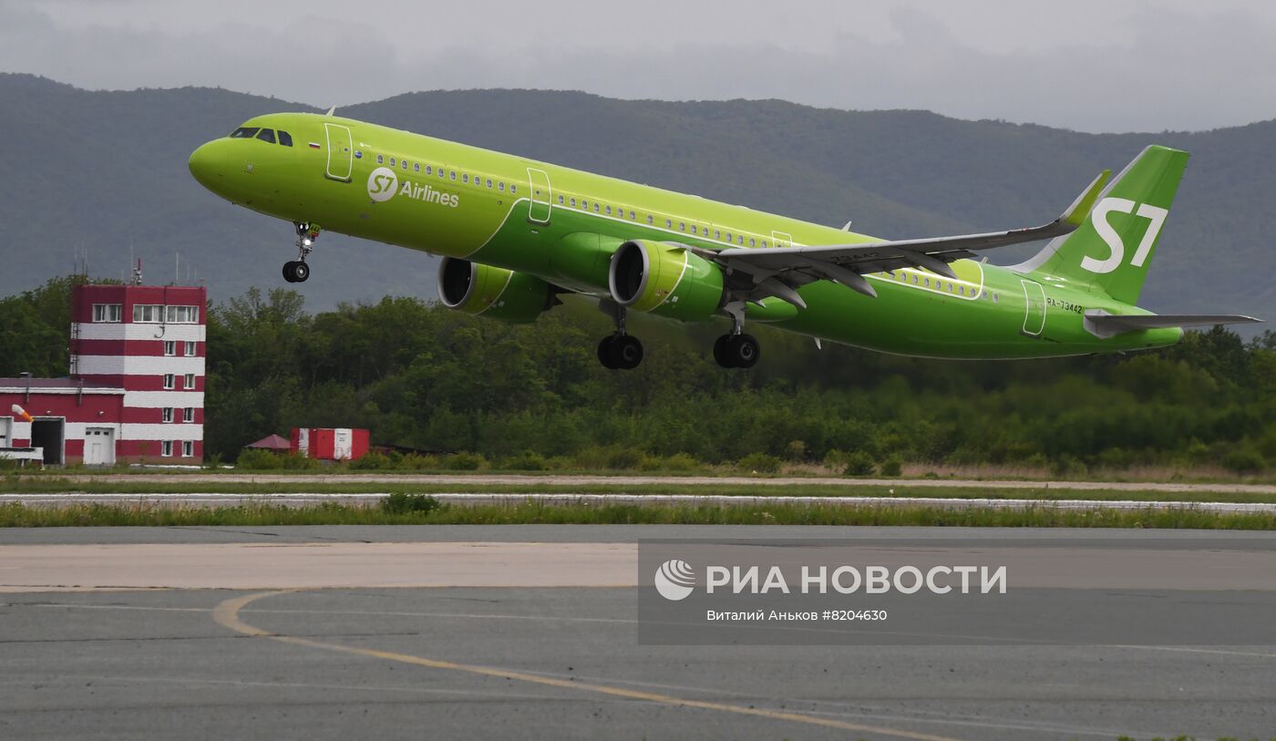 Авиаспоттинг в Международном аэропорту Владивостока