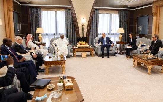 Визит главы МИД РФ С. Лаврова в Саудовскую Аравию