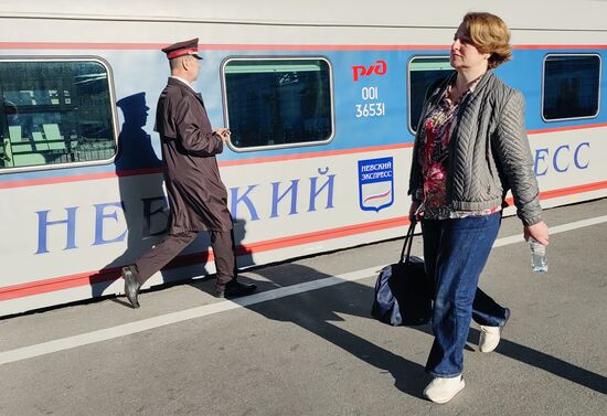 Возобновление движения поезда "Невский экспресс"