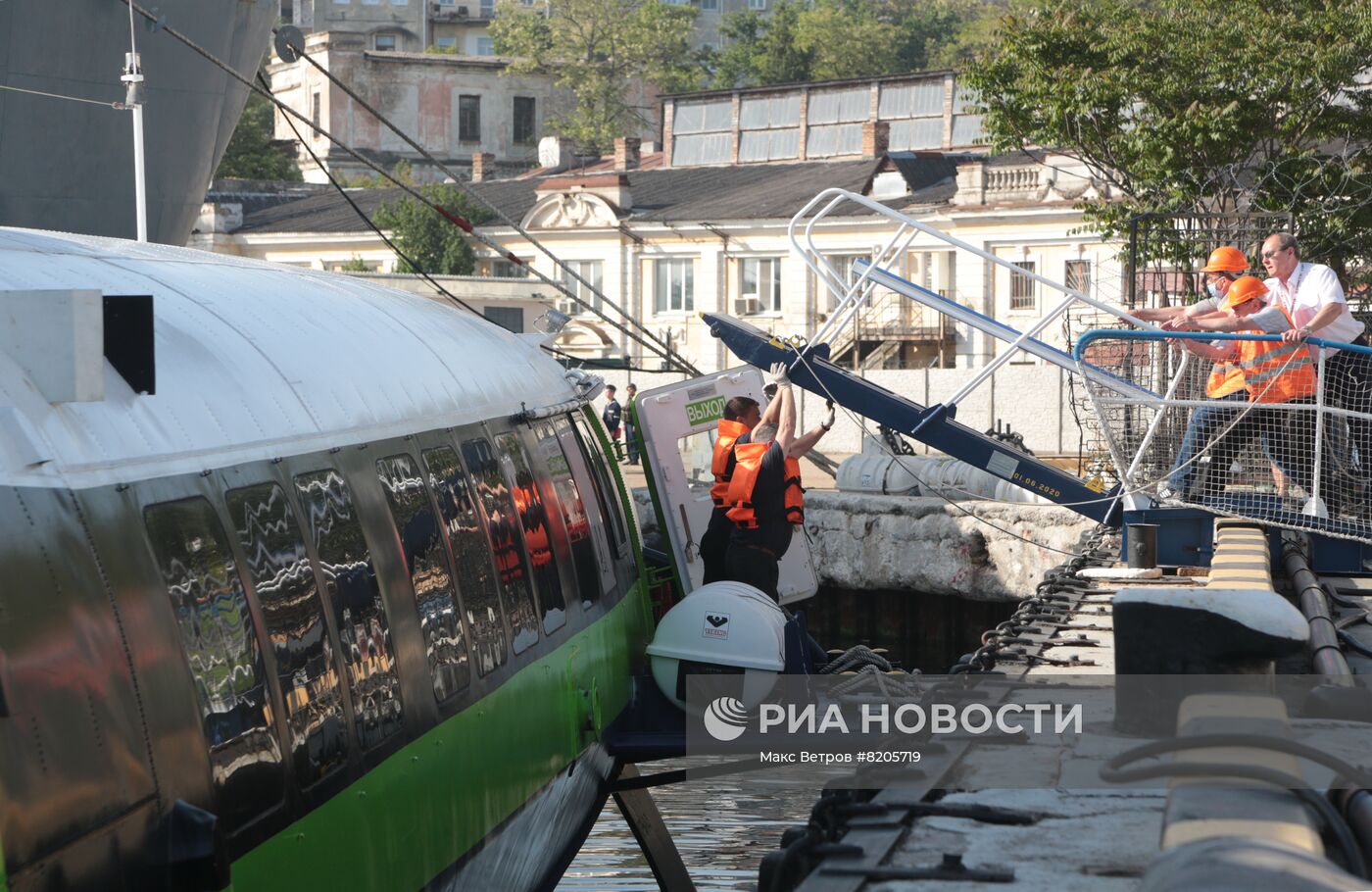 Возобновляются морские перевозки между Ялтой и Севастополем на "Комете"