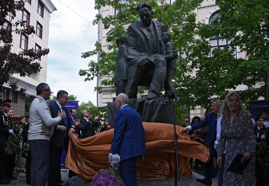 Открытие памятника Самуилу Маршаку