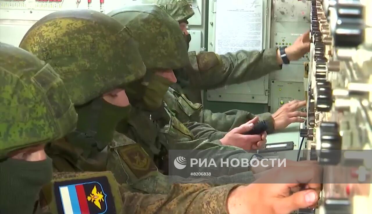 Боевая работа расчетов ЗРС С-300ПМ2 "Фаворит" в ходе специальной военной операции